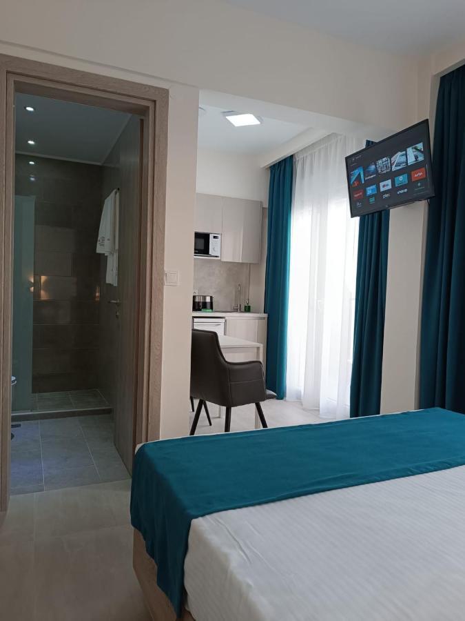 Navarino Luxe Suites With Sea View Peraía 外观 照片