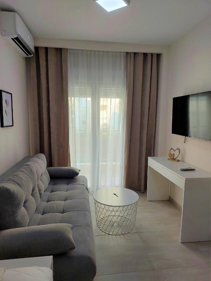 Navarino Luxe Suites With Sea View Peraía 外观 照片