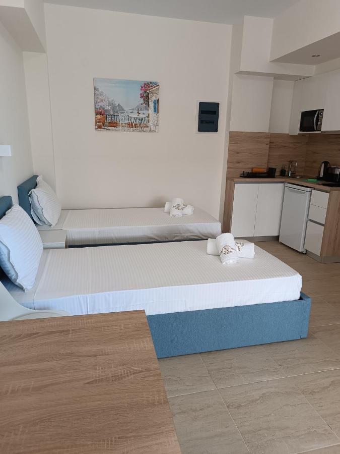Navarino Luxe Suites With Sea View Peraía 外观 照片